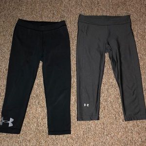 Bundle 2 cropped pairs of under armour leggings